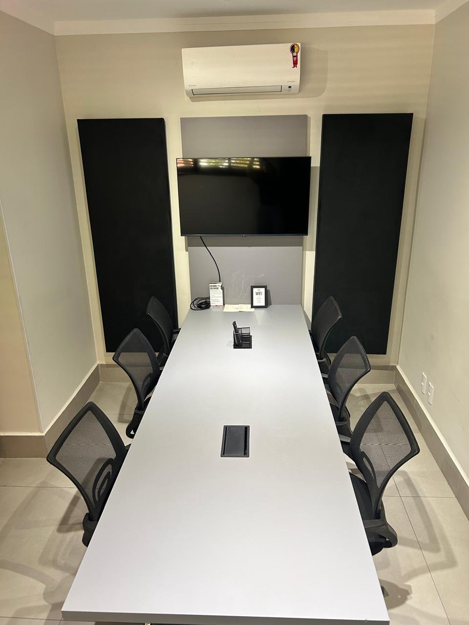 Sala 01 - 06 lugares (1)